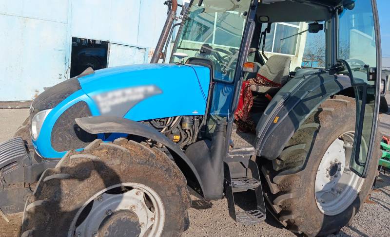 Монтаж системы мониторинга на трактор Landini